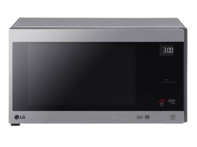 21" LG 1.5 cu. ft. NeoChef Countertop Microwave With Smart Inverter and EasyClean - LMC1575ST