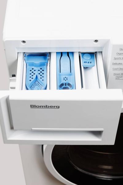 24" Blomberg Compact Front Load Washing Machine - WM72200W