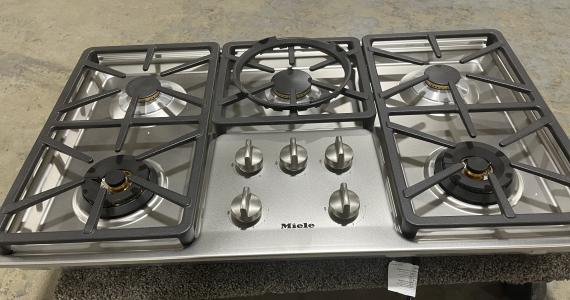 36" Miele Natural Gas Cooktop with 5 Sealed Burners - KM 3474 G