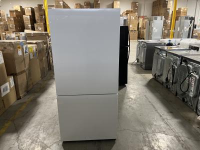 31" Avantgarde 2 Doors 17 cu ft. Bottom Mount Refrigerator in White -  ARBM172WE