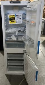 22" Miele Built-in Bottom Mounts Refrigerator - KFN 7734 D