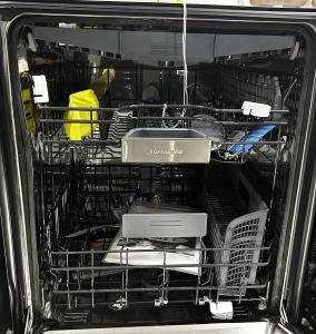24" Thermador Professional Series Dishwasher with 6 Wash Cycles  - DWHD650WFP
