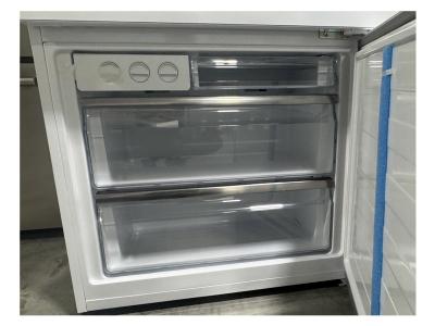 31" Avantgarde 2 Doors 17 cu ft. Bottom Mount Refrigerator in White -  ARBM172WE