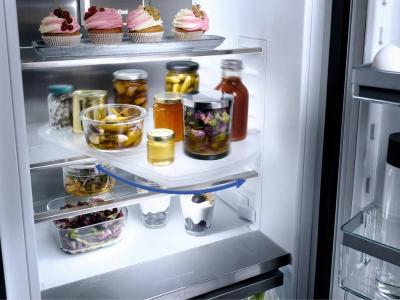 22" Miele Built-in Refrigerator with Perfect Fresh Active FlexiLight 2.0 - KS 7793 D