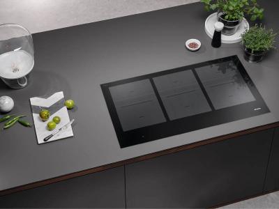 36" Induction Cooktop operated with its own controls with 3 PowerFlex - KM 7745 FL