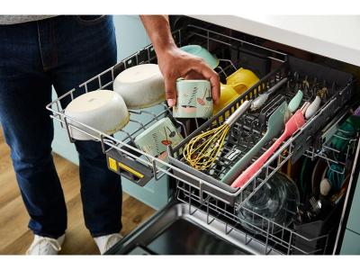 24" Whirlpool Built-in Dishwasher with Total Coverage Wash Action - WDPS8024SZ