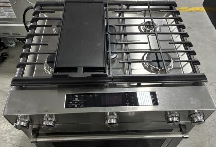 30" KitchenAid 7.1 Cu. Ft. 5 Burner Dual Fuel Convection Front Control Range With Baking Drawer - YKSDB900ESS