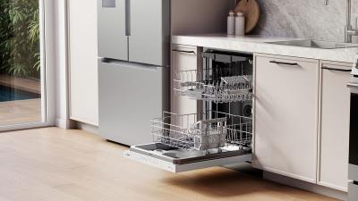 24" Bosch 300 Series Dishwasher in White - SHP53EM2N