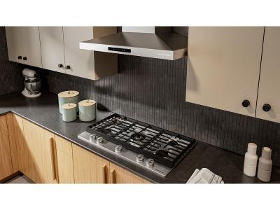 36" Kitchenaid Gas Cooktop with 5 Burners and Integrated Wok Grate - KCGK536SSS