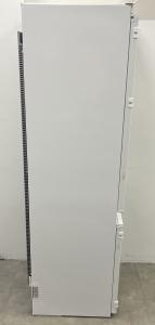 22" Liebherr 8.9 Cu. Ft. Integrated Fridge-Freezer with EasyFresh and NoFrost - ICS5100
